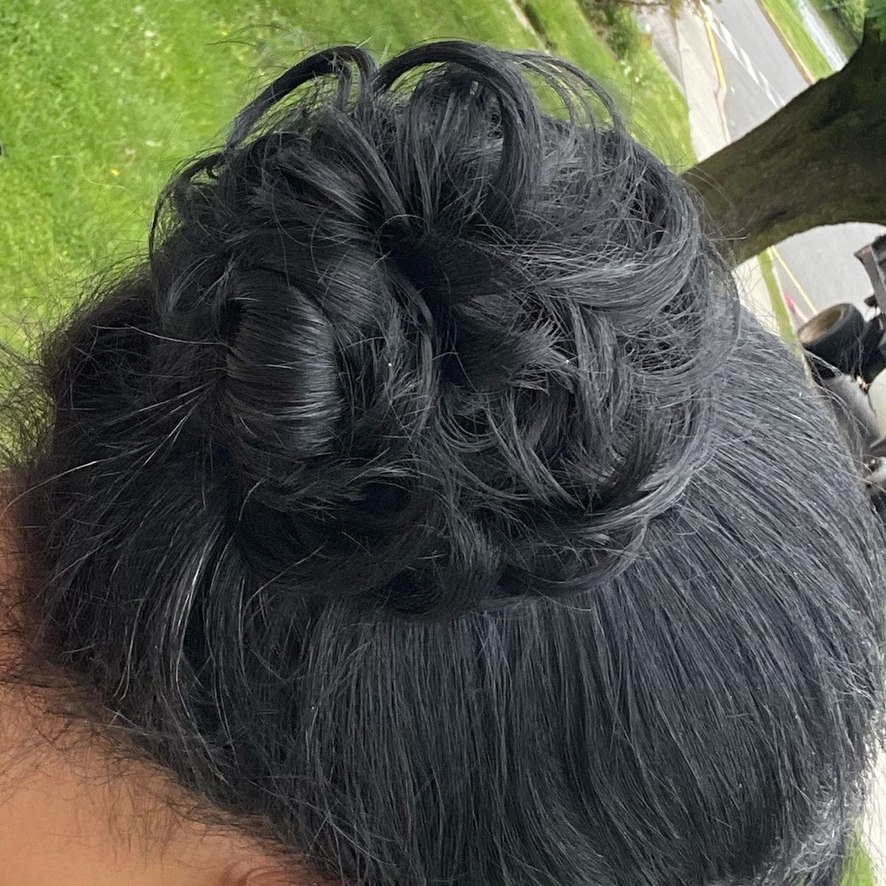 Juva Bun Hair Piece Scrunchie